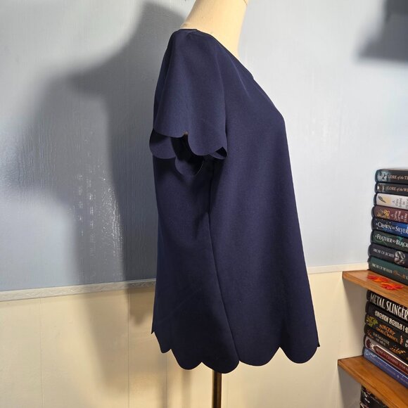 Unbranded Medium Navy Blue Crewneck Scalloped Trim Shortsleeve Basic Blouse - Picture 4 of 9
